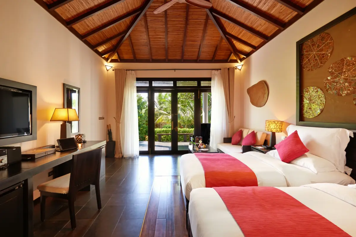 Deluxe Villa Garden View 3