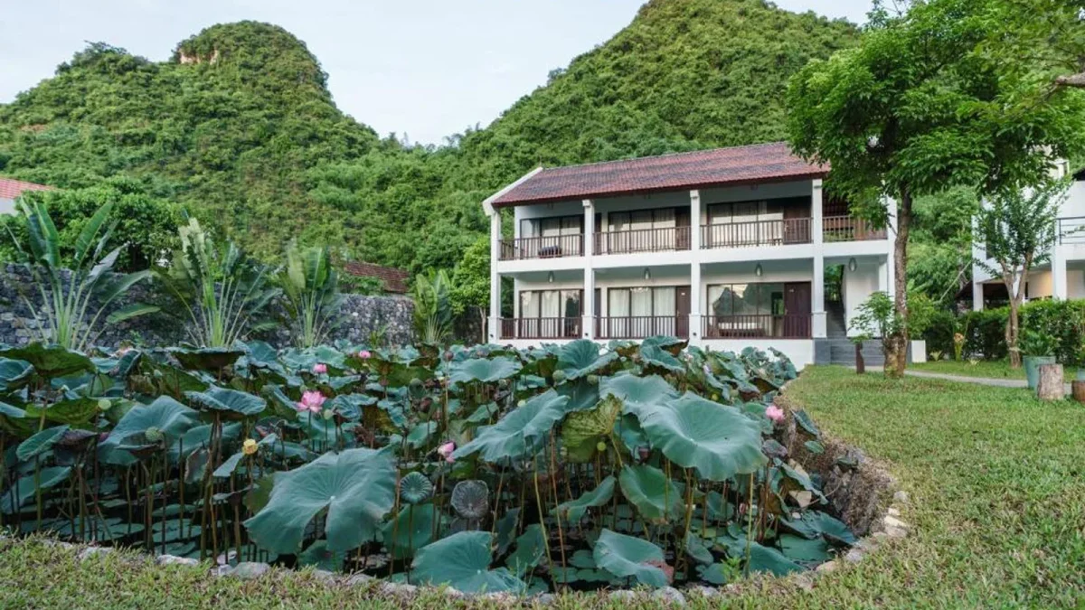 Lotus Lake Classic Room