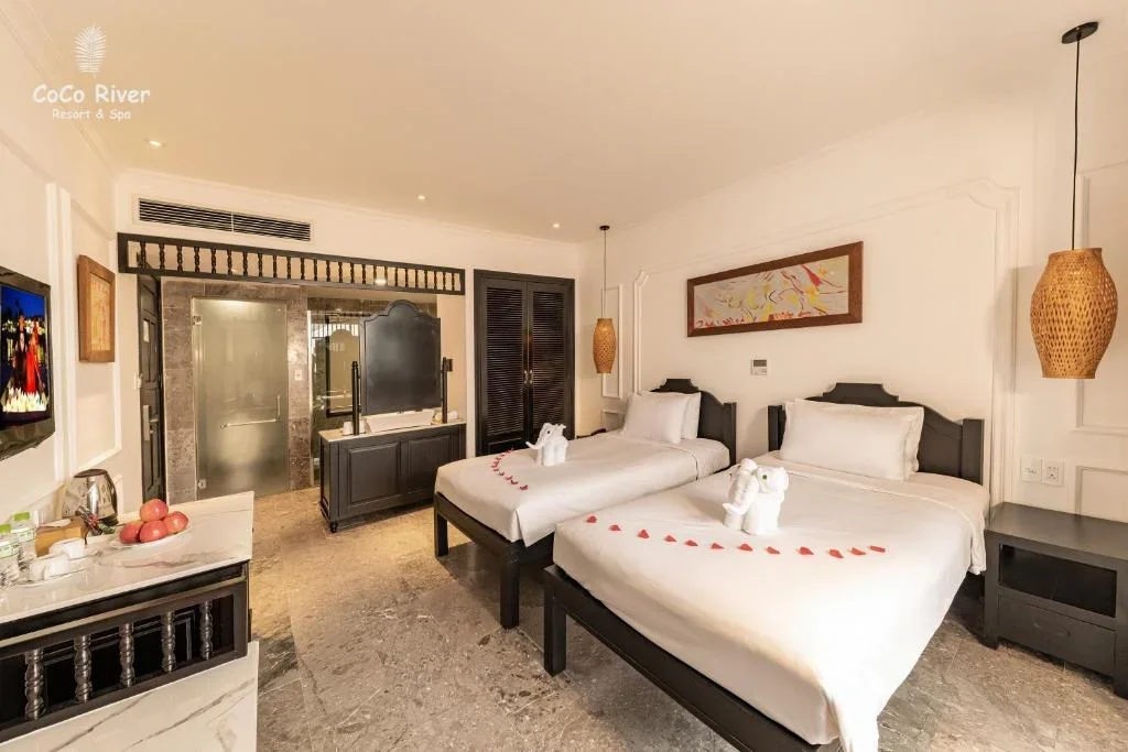 Deluxe Twin Pool View 3