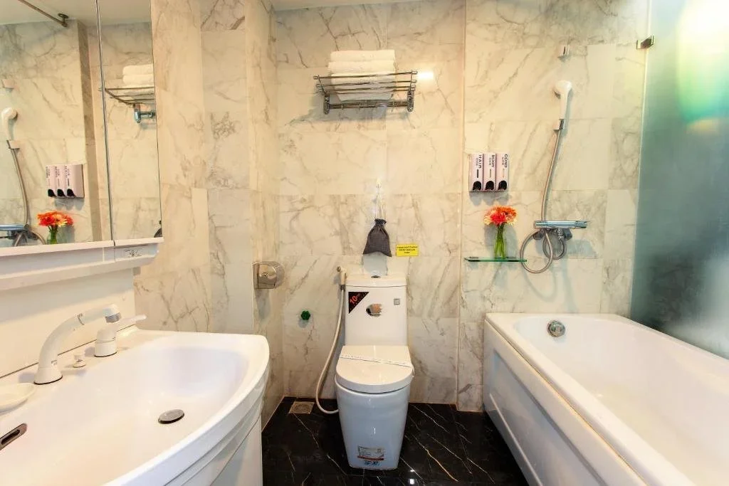 Executive Triple Room 2