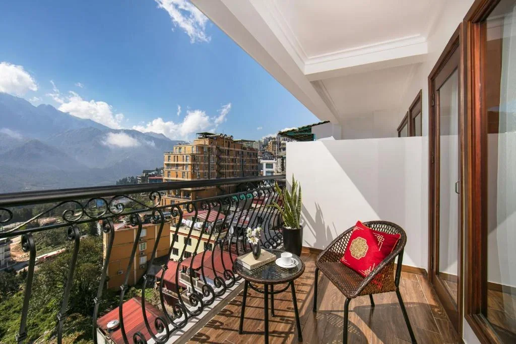 Phòng Grand Deluxe Double View 2