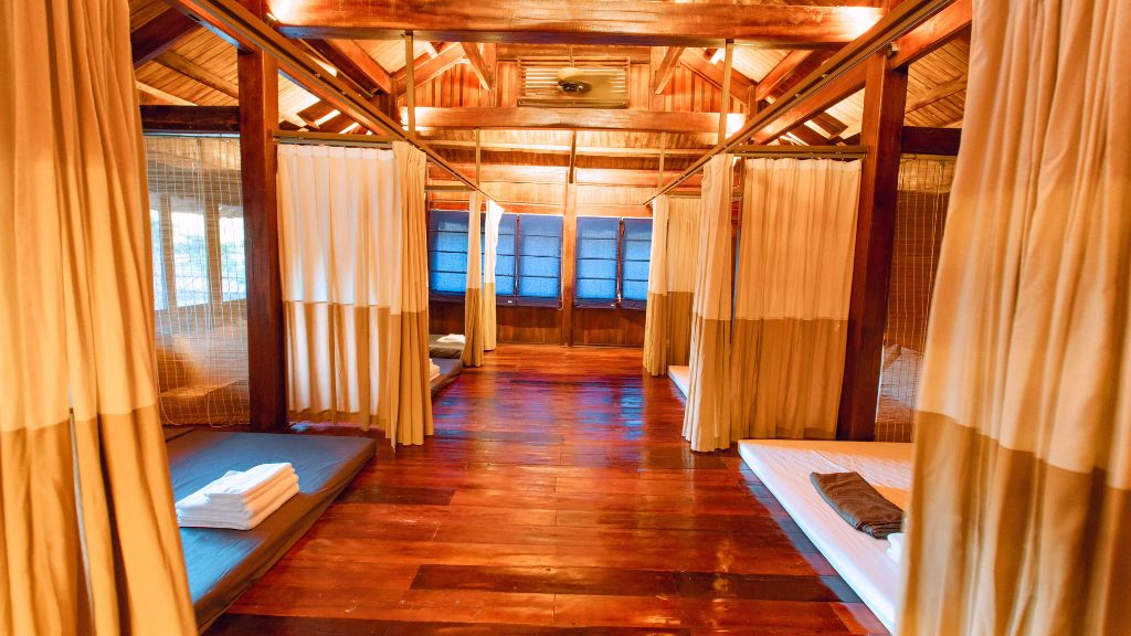 Nhà sàn Đồi thông 2