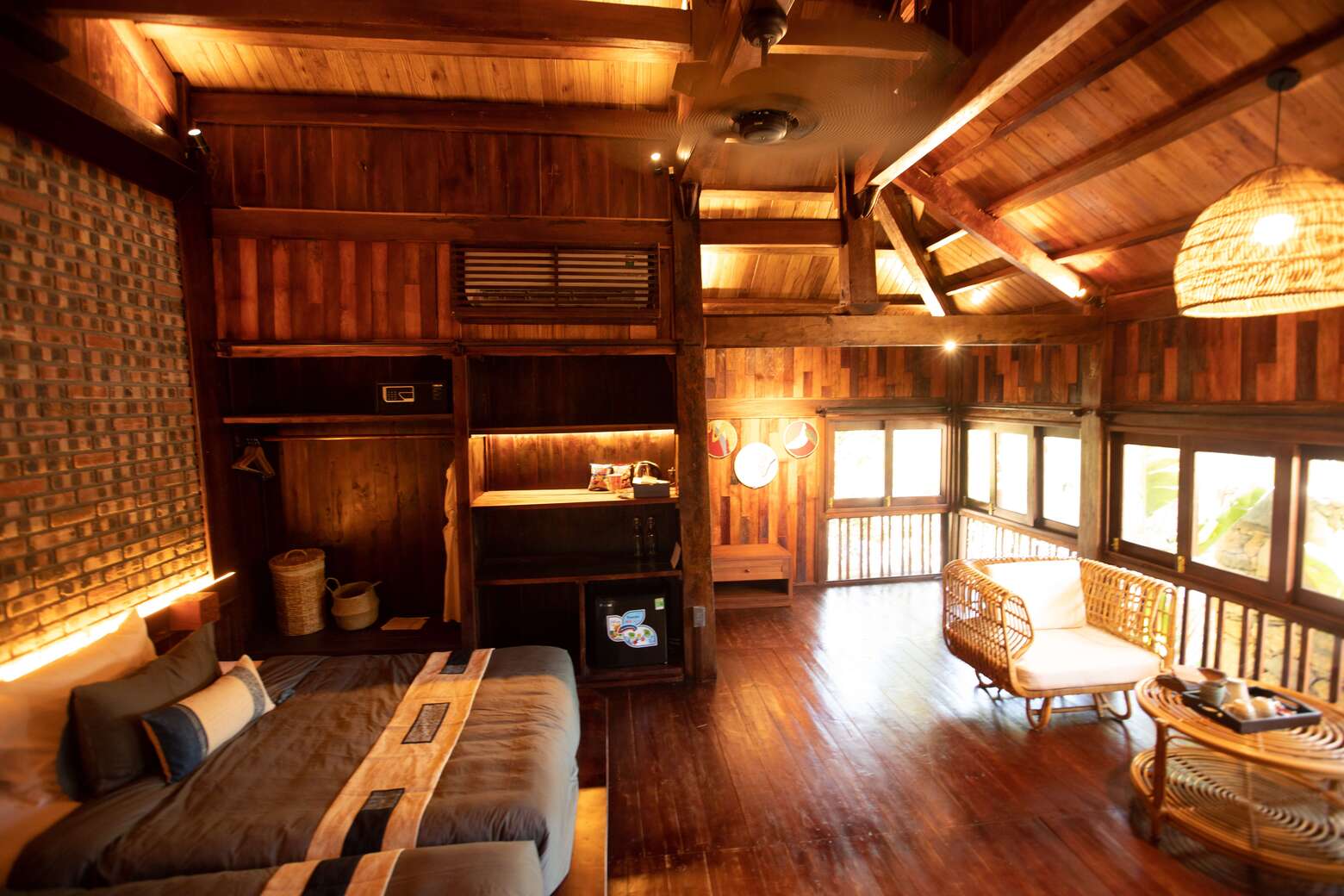 Hoa Đào hướng suối 3