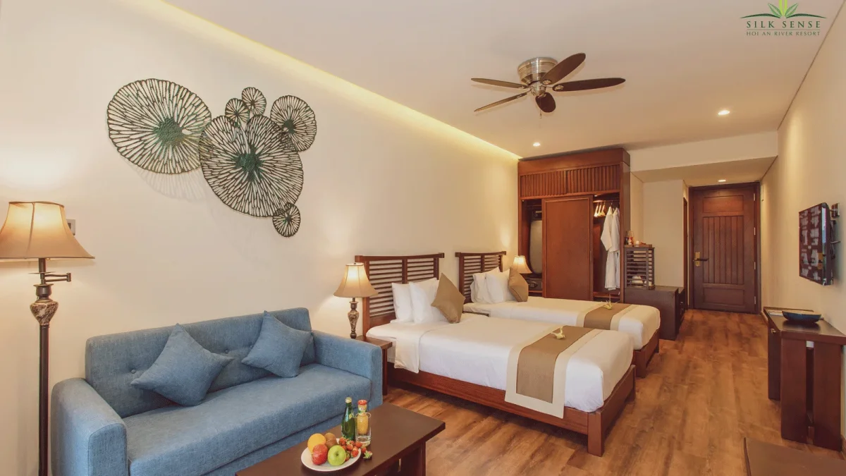 Deluxe Deluxe Pool and River View 3