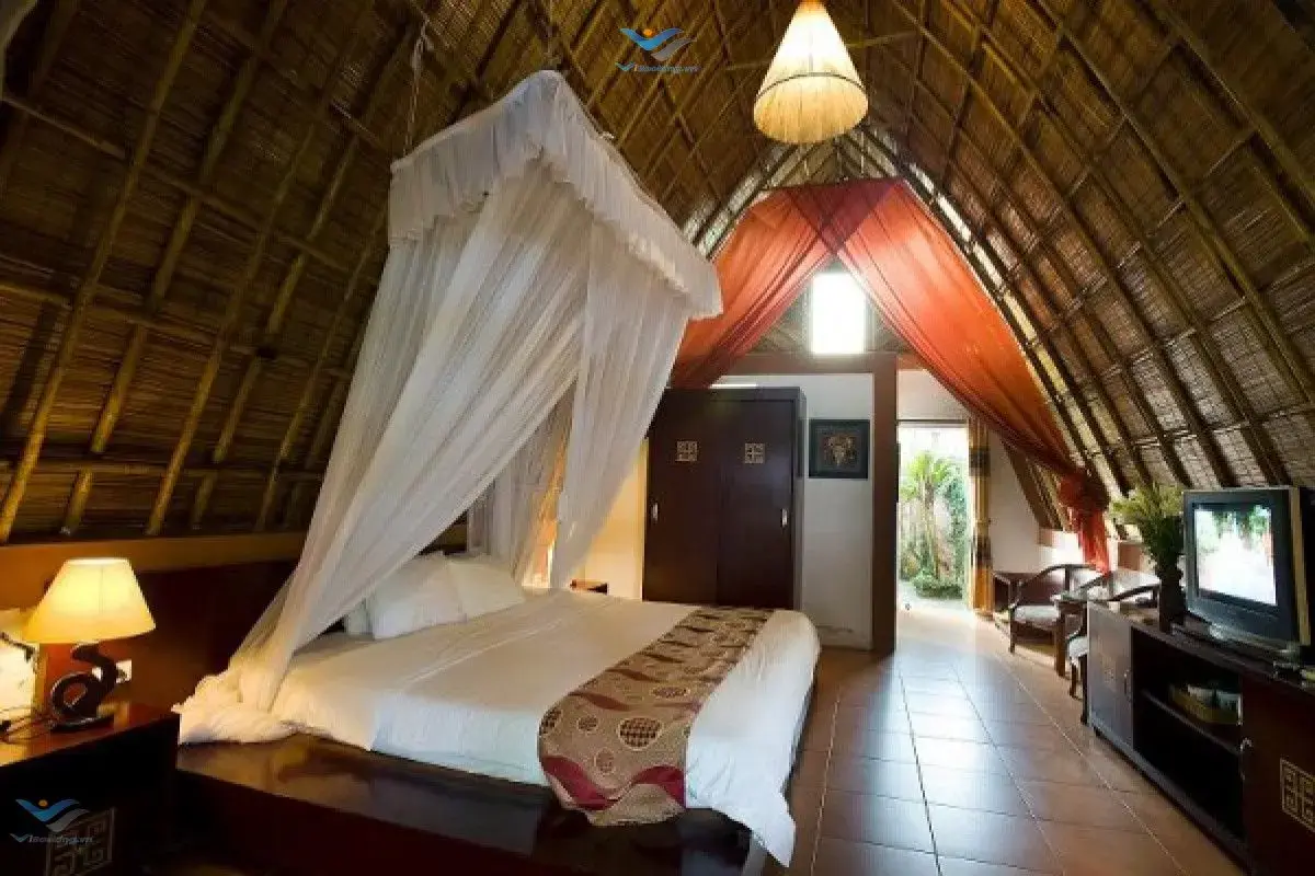 Xóm Lạc Việt - Conecting Room