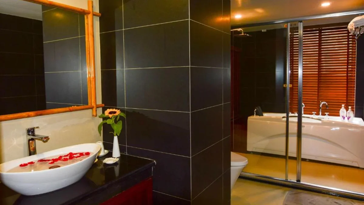 Phòng Suite VIP 2 Khách 3