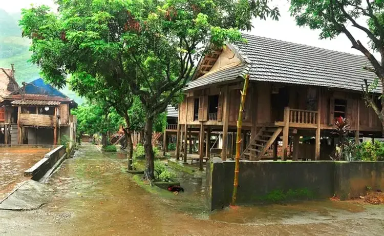 ban pom coong mai chau