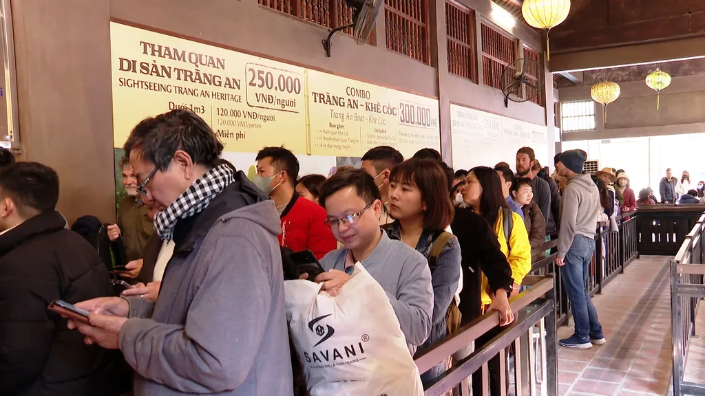 di san trang an mua ve