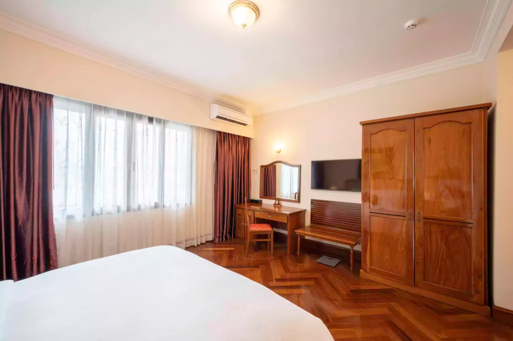 Century Presidential Suite 3