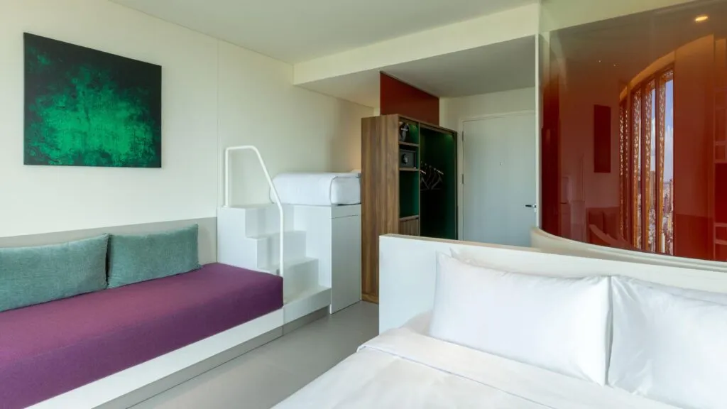 1 King Bed City View, Deluxe 2