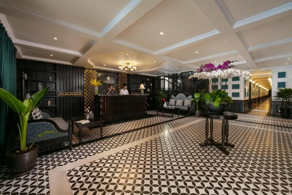 Connecting Senior Suite