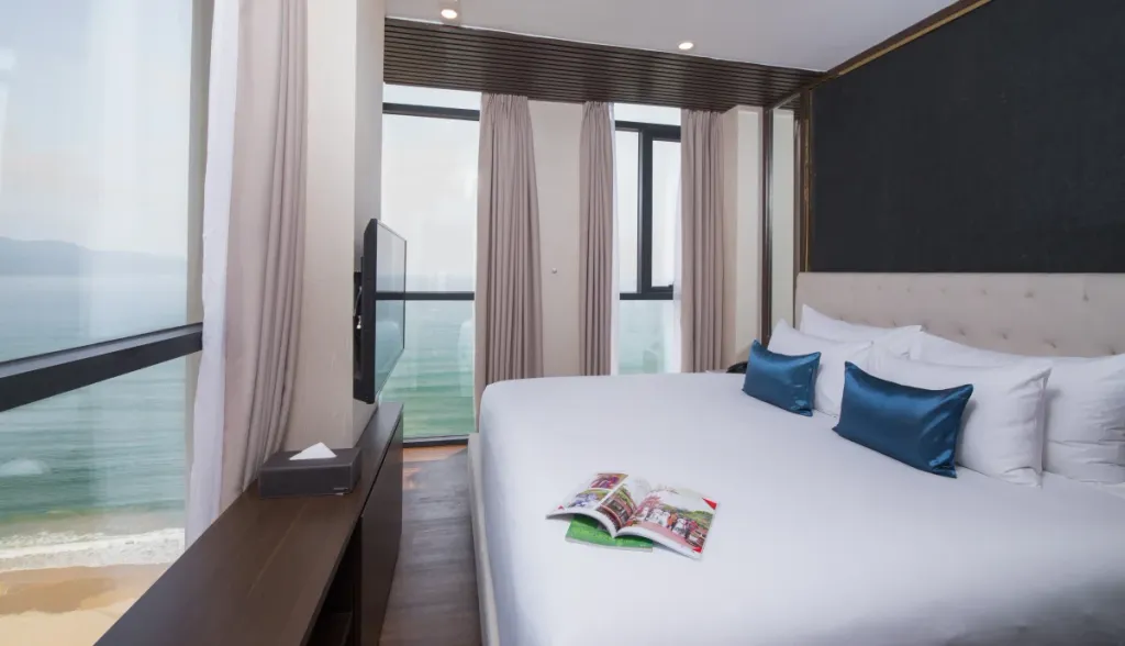 3 - Bedroom Royal Penthouse 2