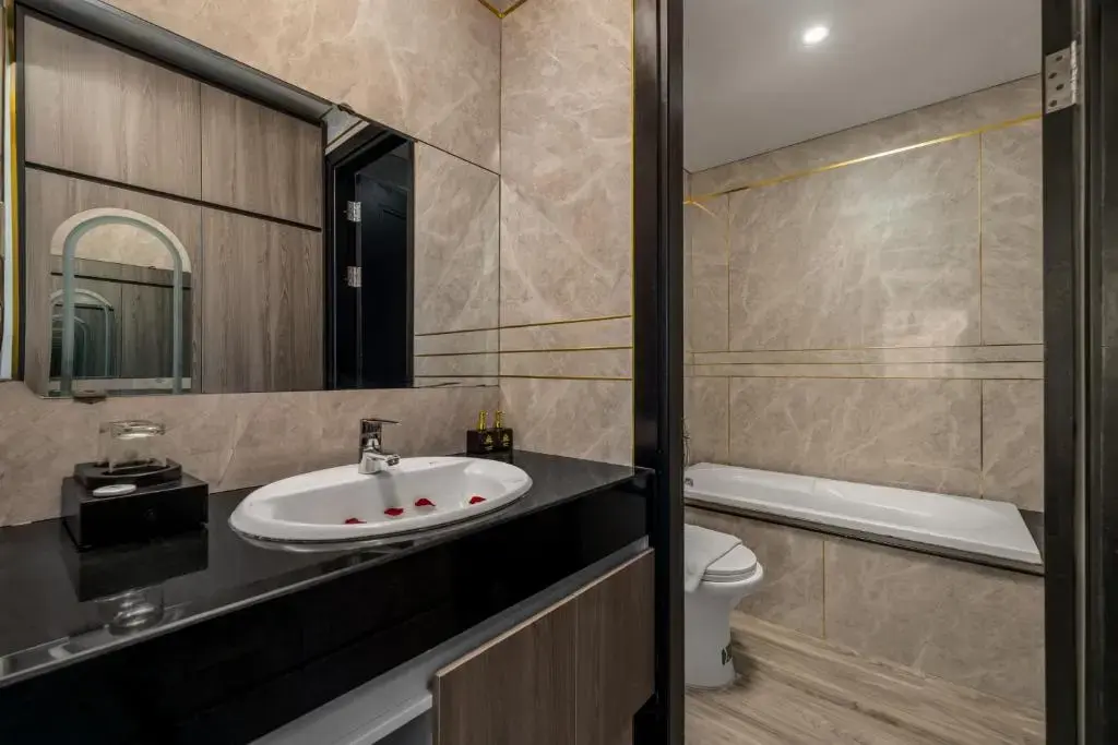 Junior Double City view with Battub 2