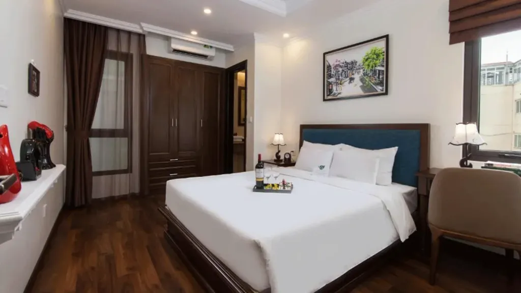 Grand Connecting Room With City View 2