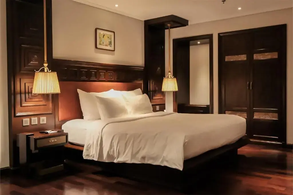 Connecting Room 2