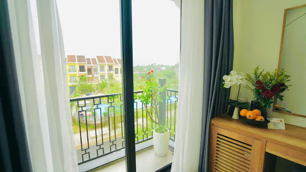 Deluxe Double with Balcony 3