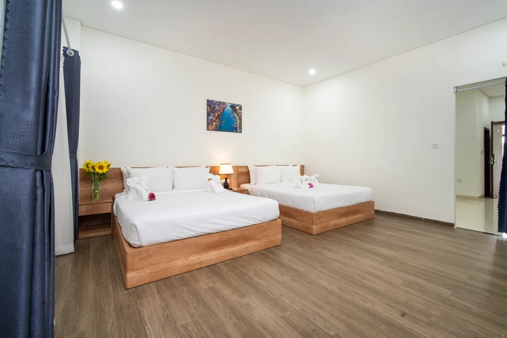 Family with Cityview 3