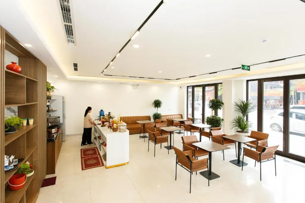 Khách sạn The Sun Ninh Bình 1