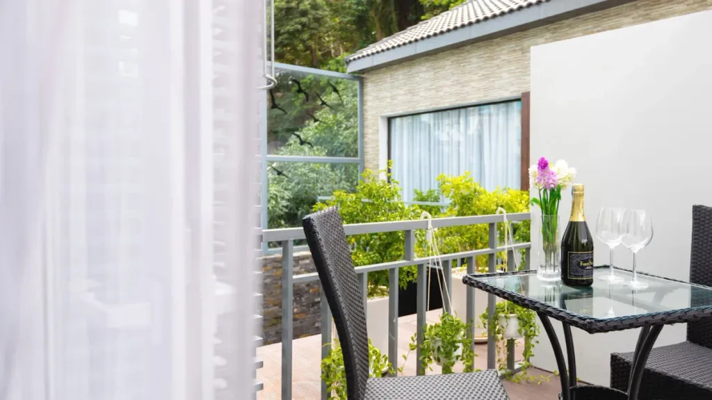 1 Bedroom Balcony Suite 3