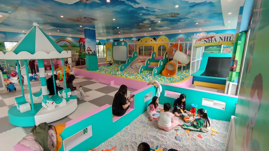 khu vui choi vuon vua resort