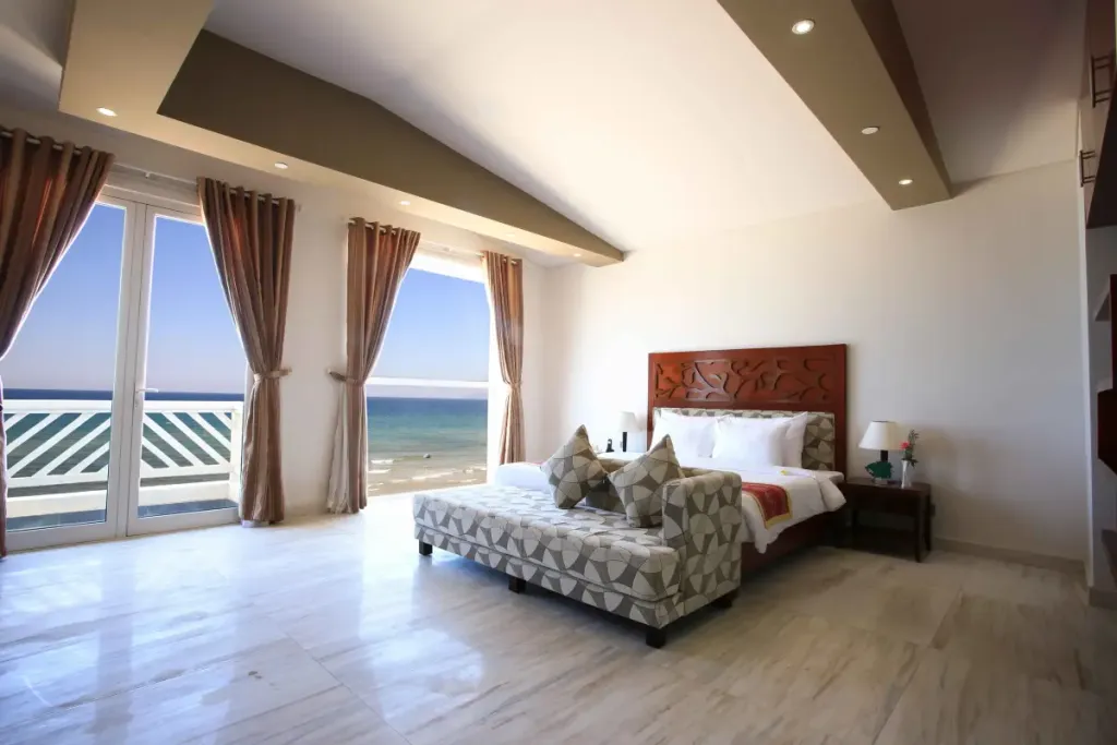 Villa 3 Bedroom Beach Front Double