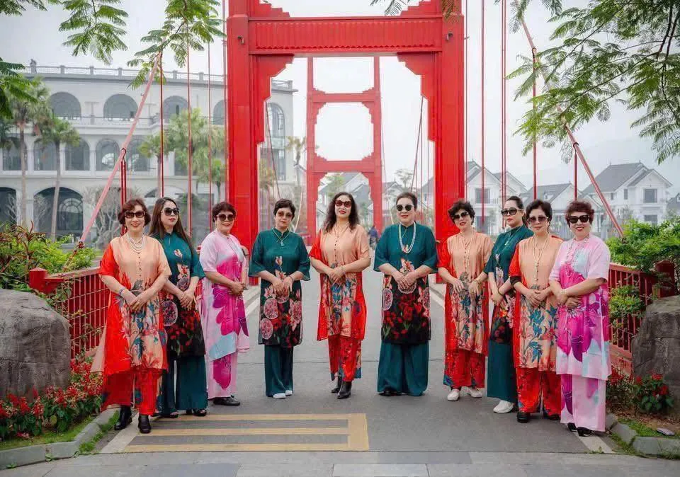 Vé vào cổng + Ăn trưa tại nhà hàng 3