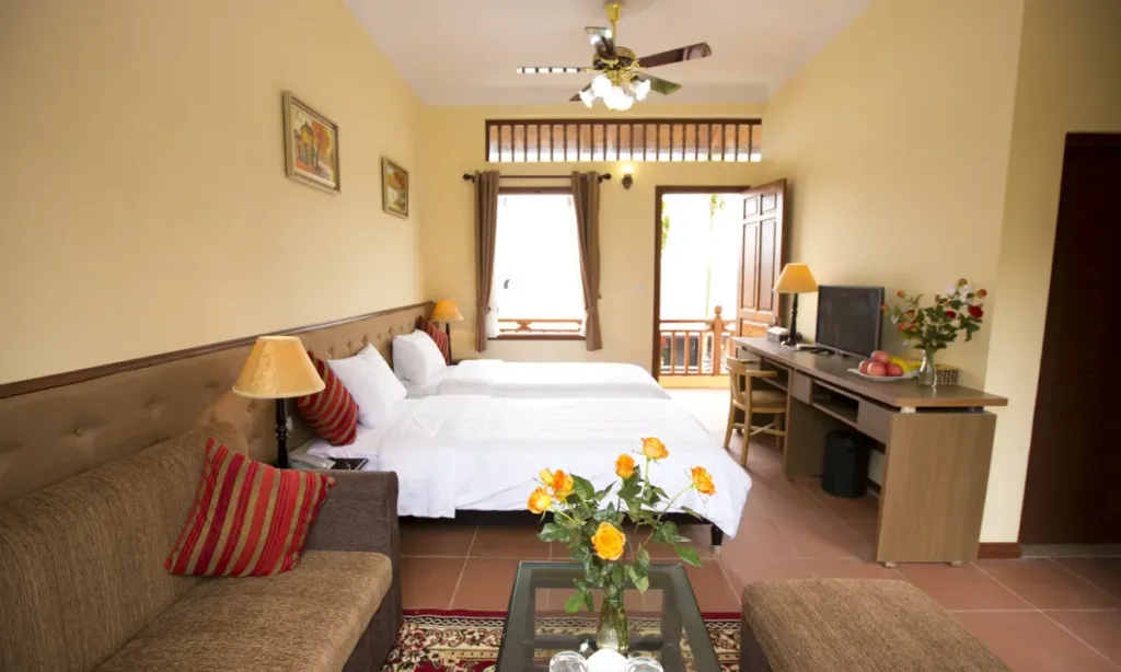 Phòng Junior Deluxe Double - Khách Sạn Phố Cổ 3