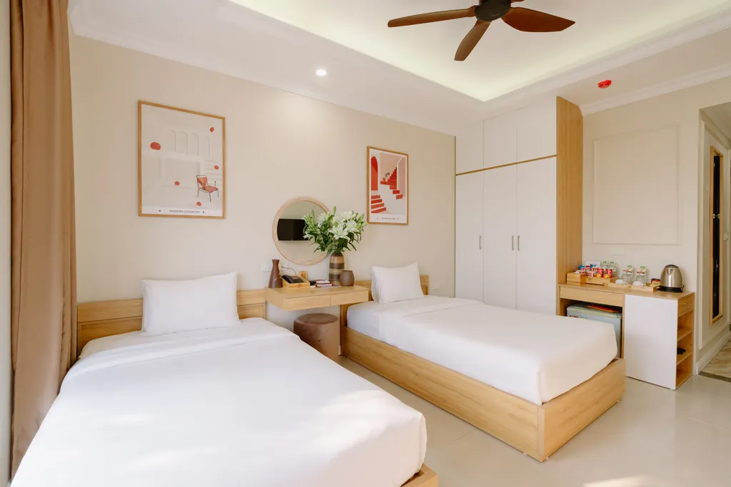 Deluxe Twin Balcony 2