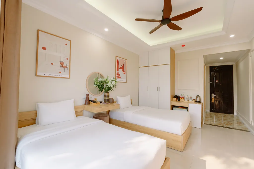 Deluxe Twin Balcony 3