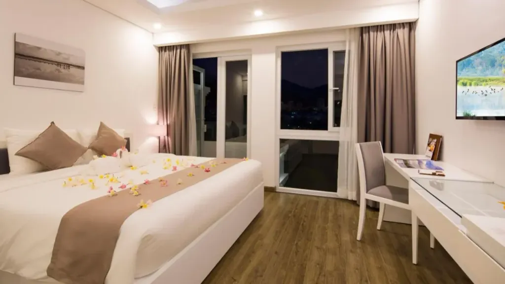 Khách sạn Champa Island Resort 1