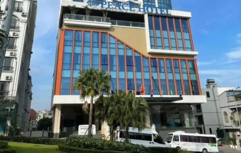 Khách sạn Peace Hạ Long