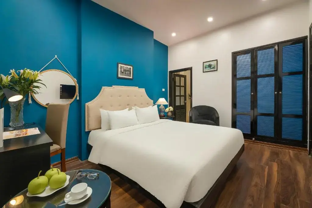 Superior Double/Twin room with internal window 2