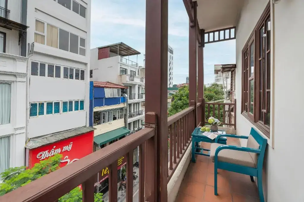 Deluxe Double/twin room with balcony 3