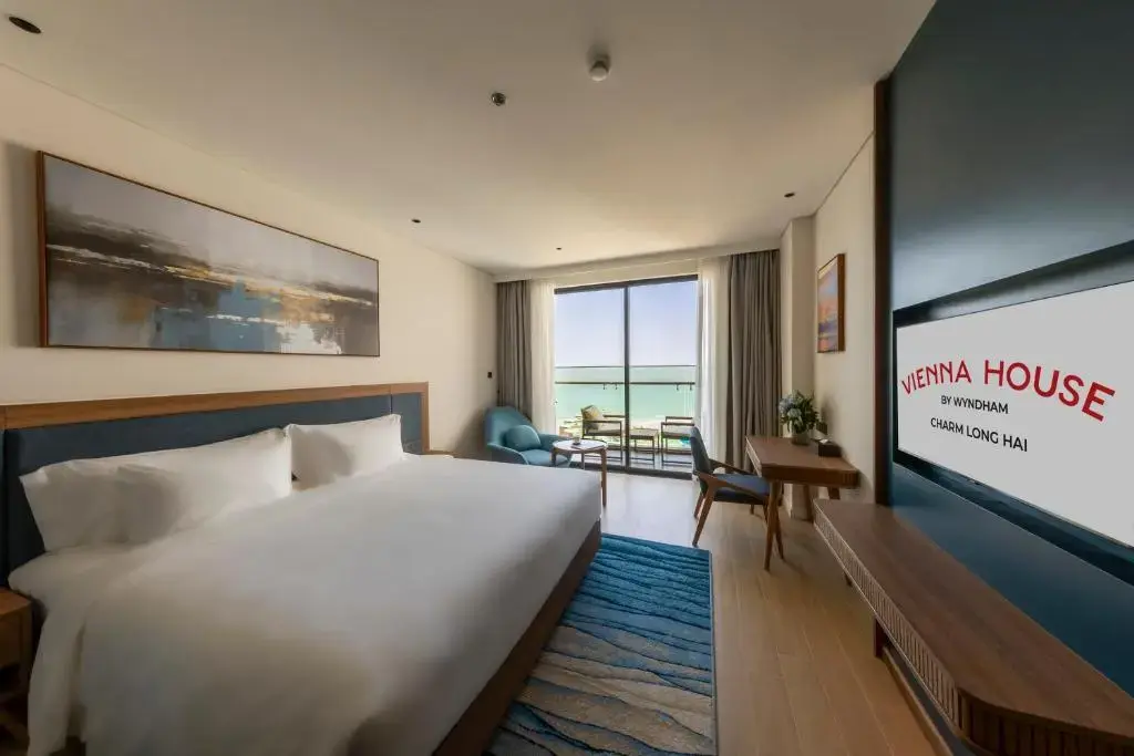 Deluxe Seaview King