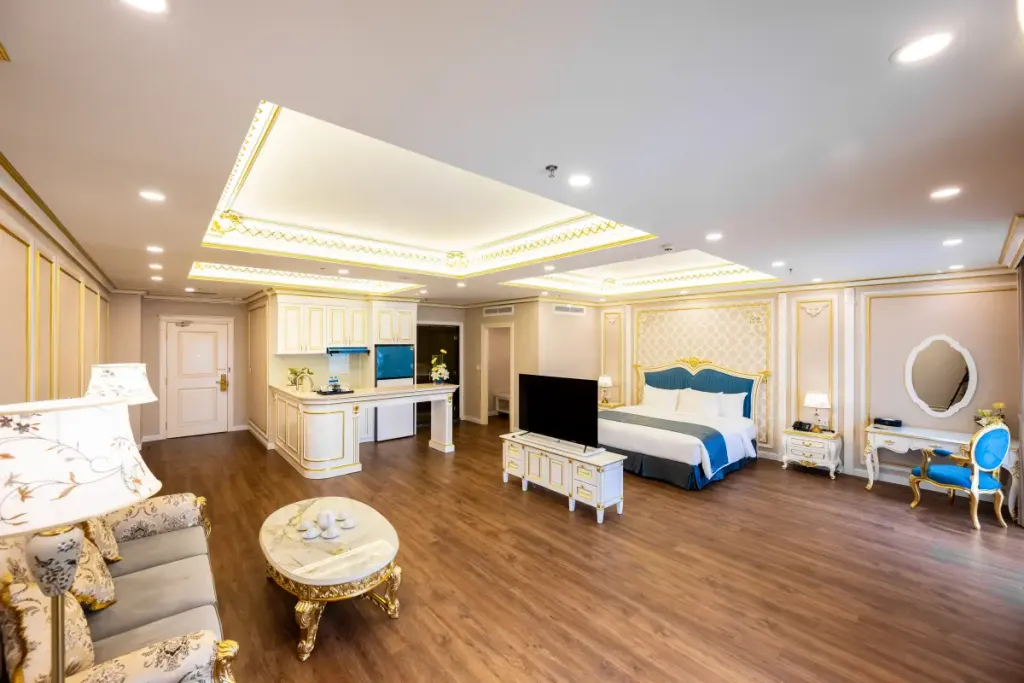 Grand LaChateau 2
