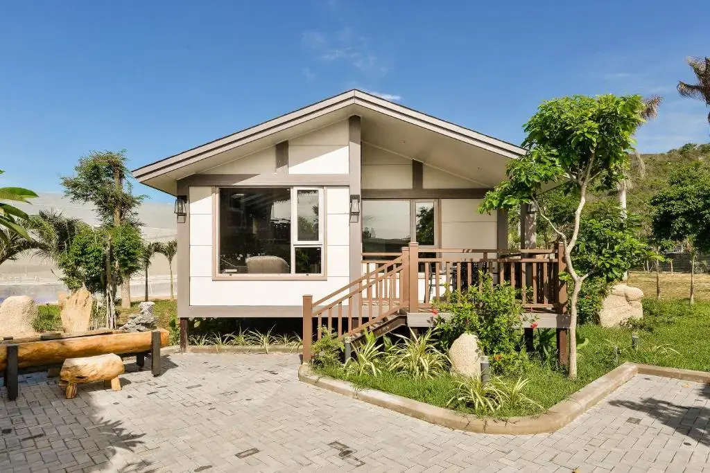 Bungalow 3-Bedroom Hillside