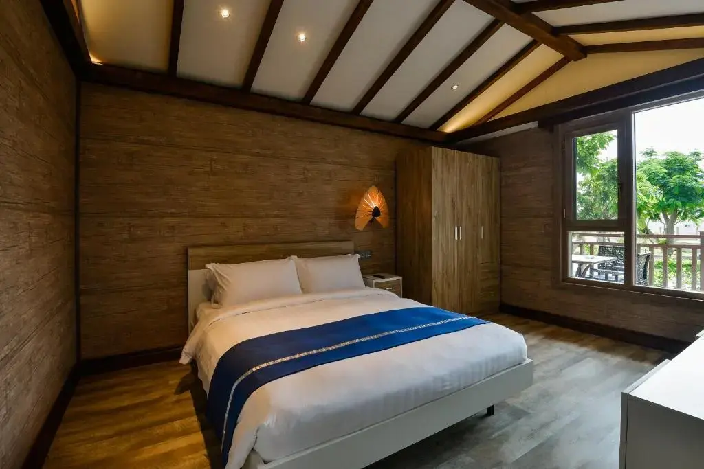 Bungalow 3-Bedroom Hillside 2