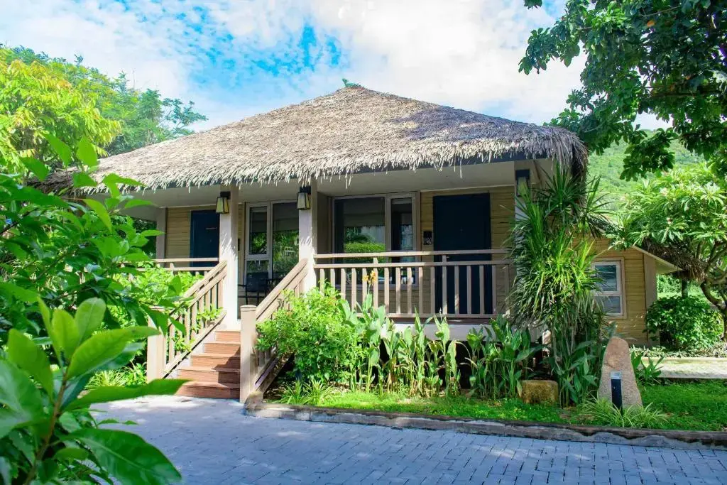 Bungalow Triple Hillside